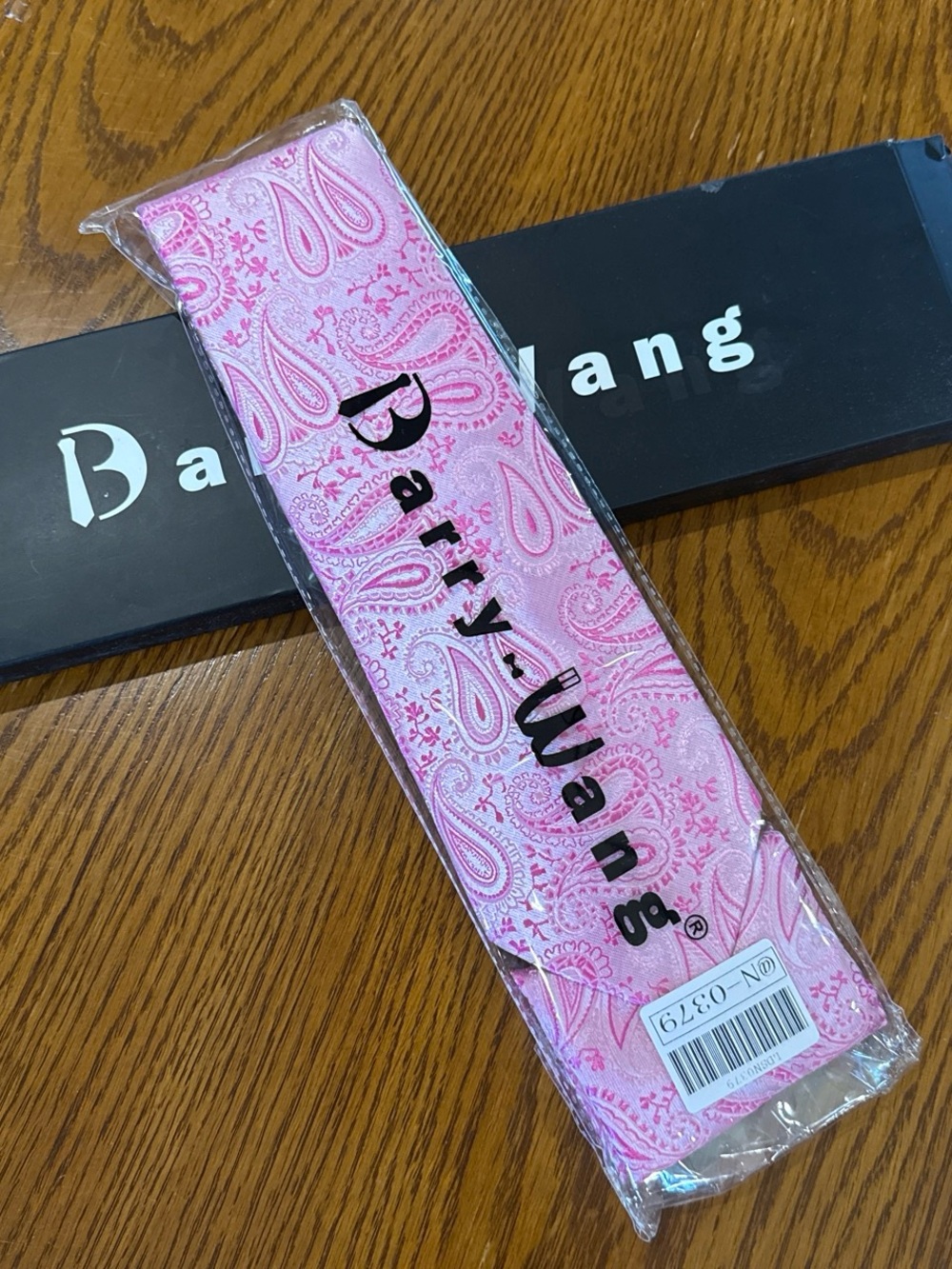 Pink Paisley Men's Tie - Classic Paisley Design